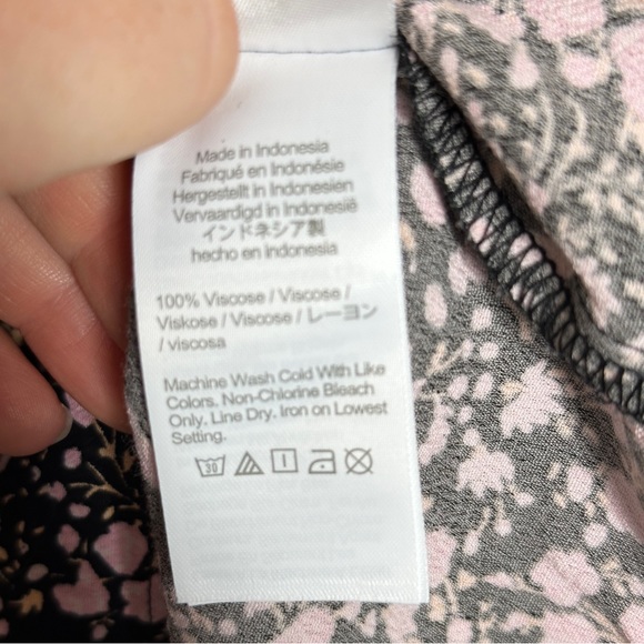 J. CREW Puff-Sleeve Drapey Crepe Top in Fall Garden Floral {3J13} - Picture 6 of 7